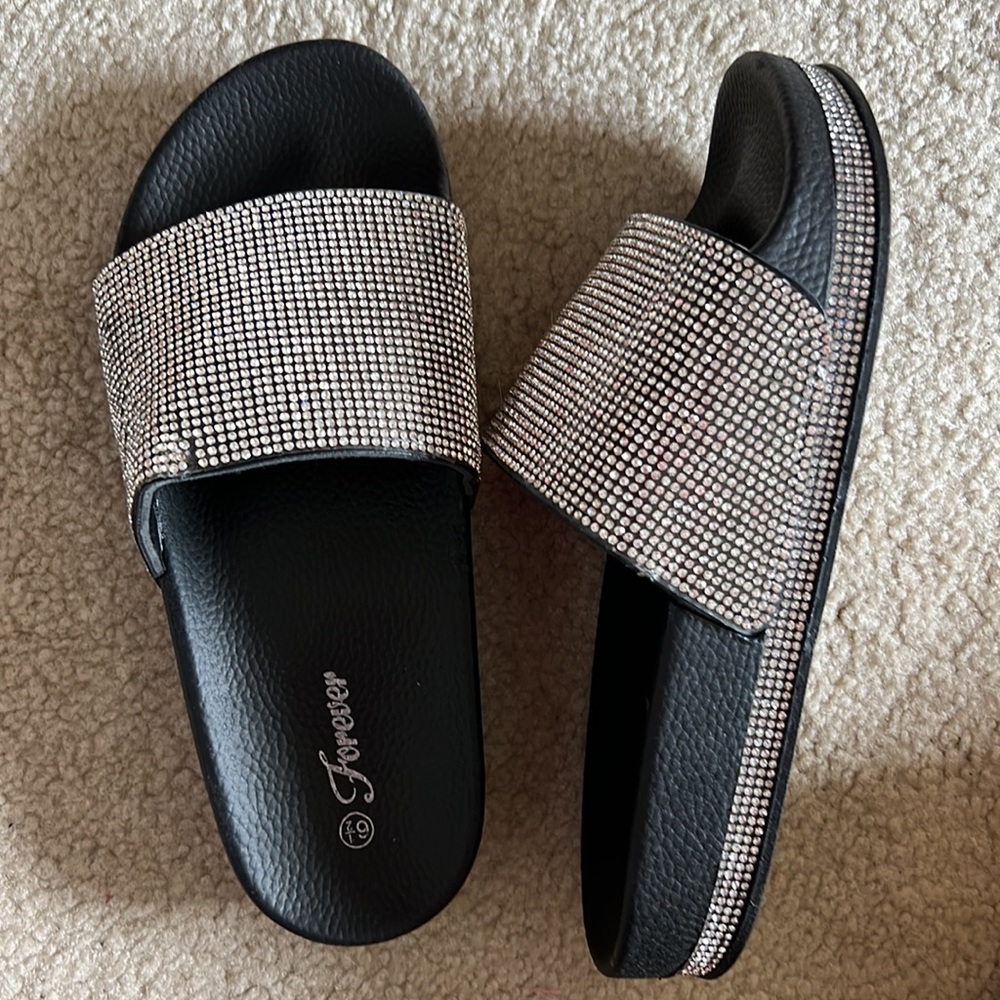 NEW Rhinestone Open Toe Flat Platform Slide Sandal. Size 6.5 - Picture 2 of 7